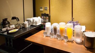 食事・飲み物 / 1