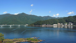 和モダン和洋室（河口湖側）