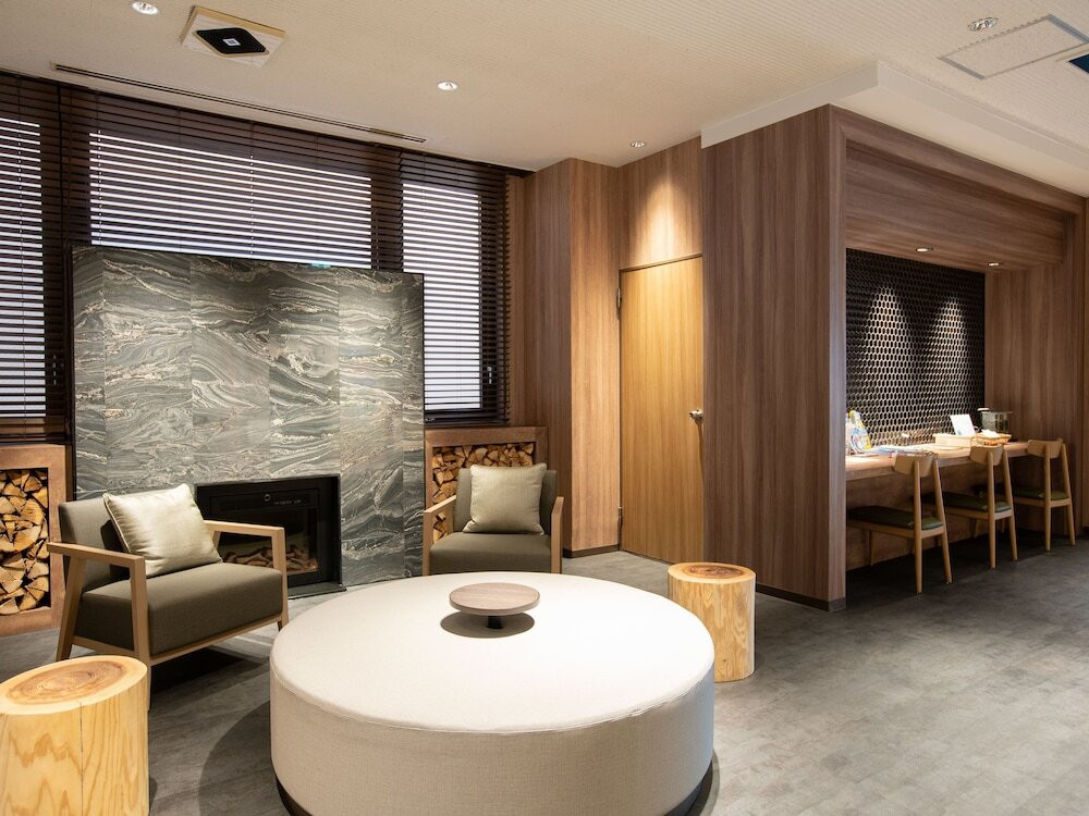 ロビーラウンジ