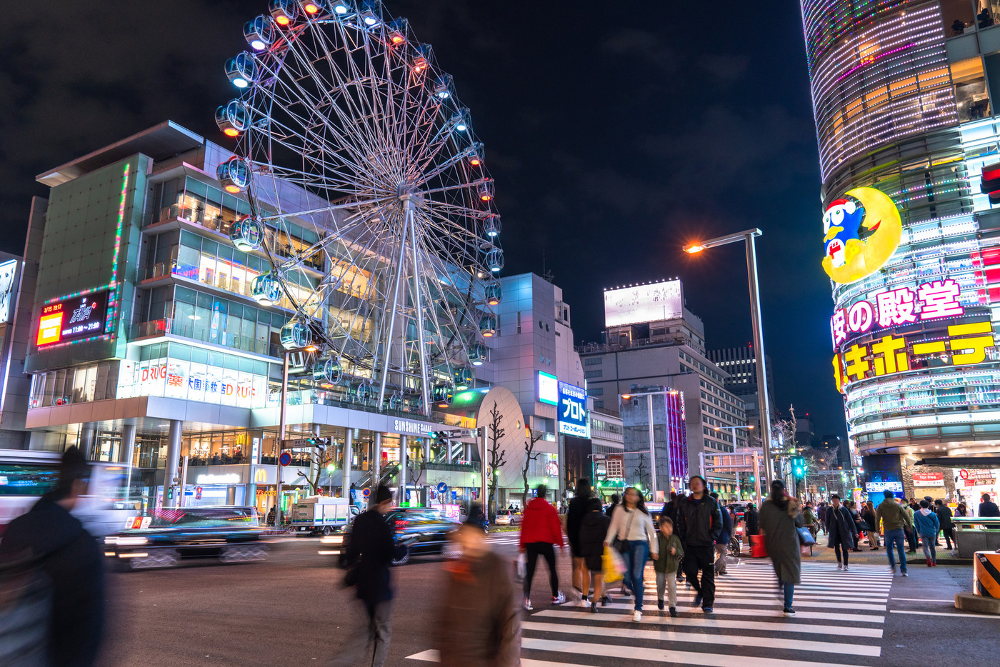 《愛知県》名古屋・栄の繁華街