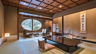 露天風呂付特別室 本陣