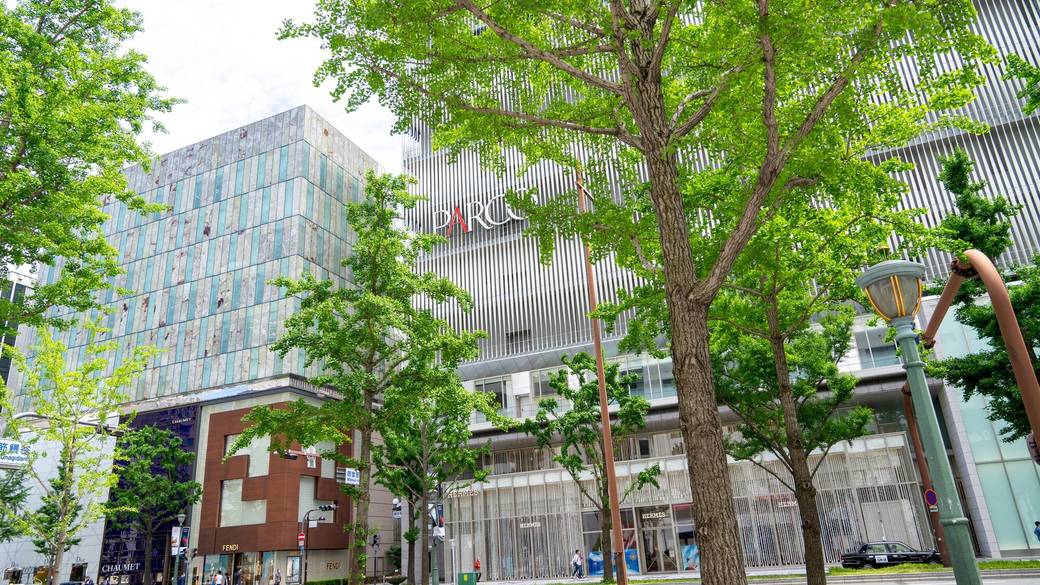 ホテル目の前の
「心斎橋PARCO」へ / 1