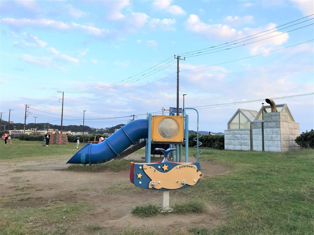 子供用の遊び場 - 屋外