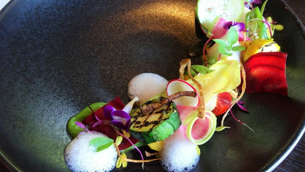 散策を楽しみつつ
北鎌倉でランチを / 4