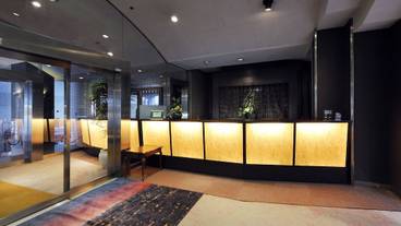 コンシェルジュ デスク / 1