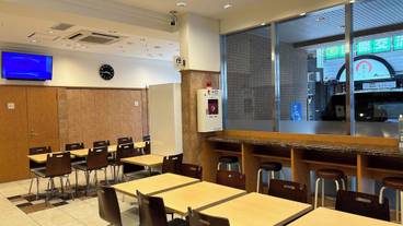 ロビーラウンジ / 4