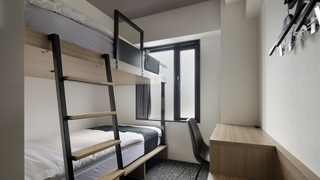 ツインルーム(二段ベッド·専用シャワー&トイレ付)