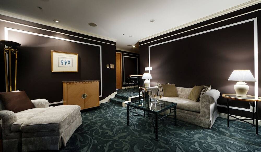 お部屋に戻って
女子会を満喫♩ / 4