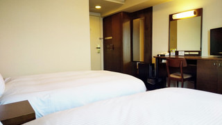 ツインルームシングルサイズベッド 2 台禁煙