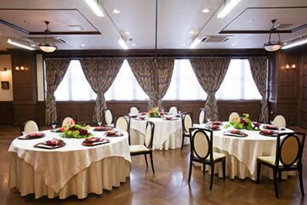屋内結婚式場