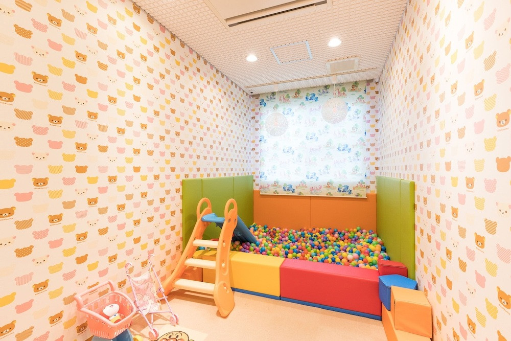 子供用の遊び場 - 屋内