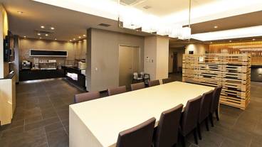 ロビーラウンジ / 11