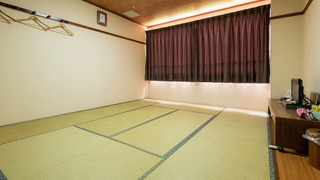 和室4名用 喫煙可 共用バスルーム