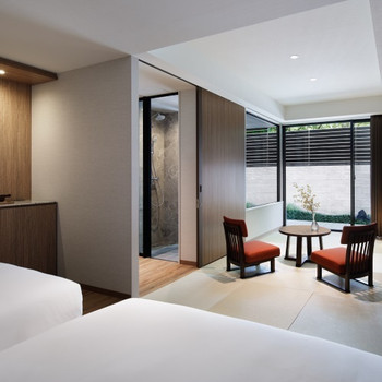 部屋でも大浴場でも温泉三昧♪中軽井沢に佇むハイクラスホテル4256596