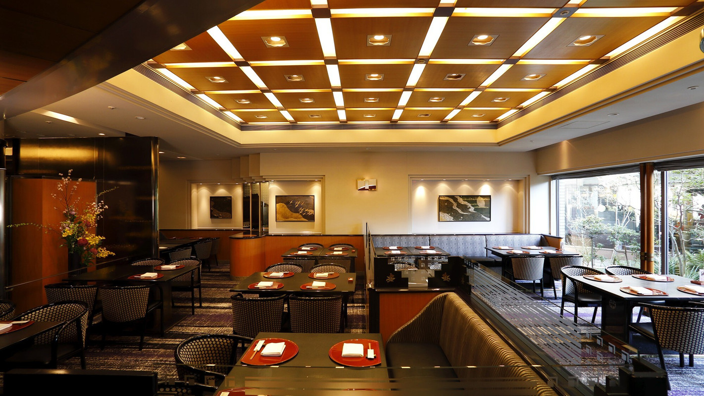 日本料理　千羽鶴