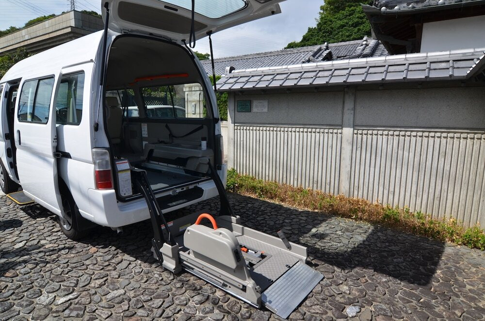 市街地へのシャトル サービス