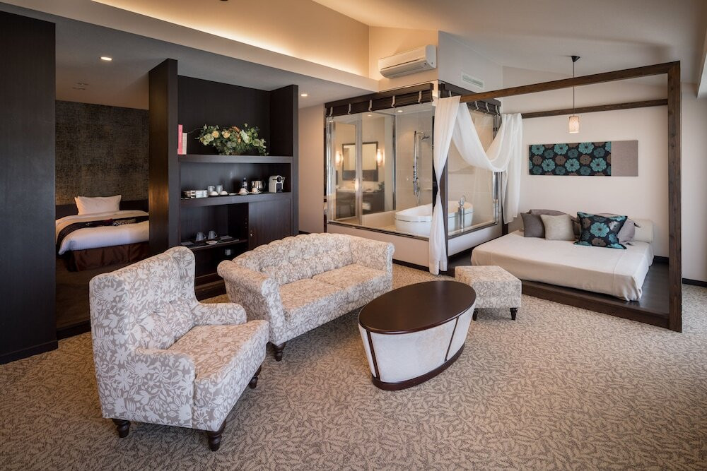 夕景と「うずしお温泉」に疲れた2人の心も洗われる3561808