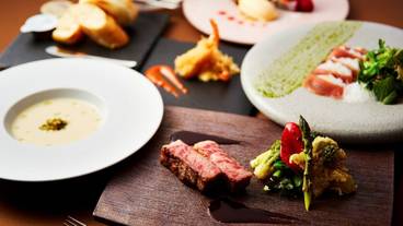 食事・飲み物 / 3