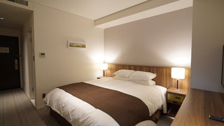 ベーシック ダブルルーム キングベッド 1 台 禁煙