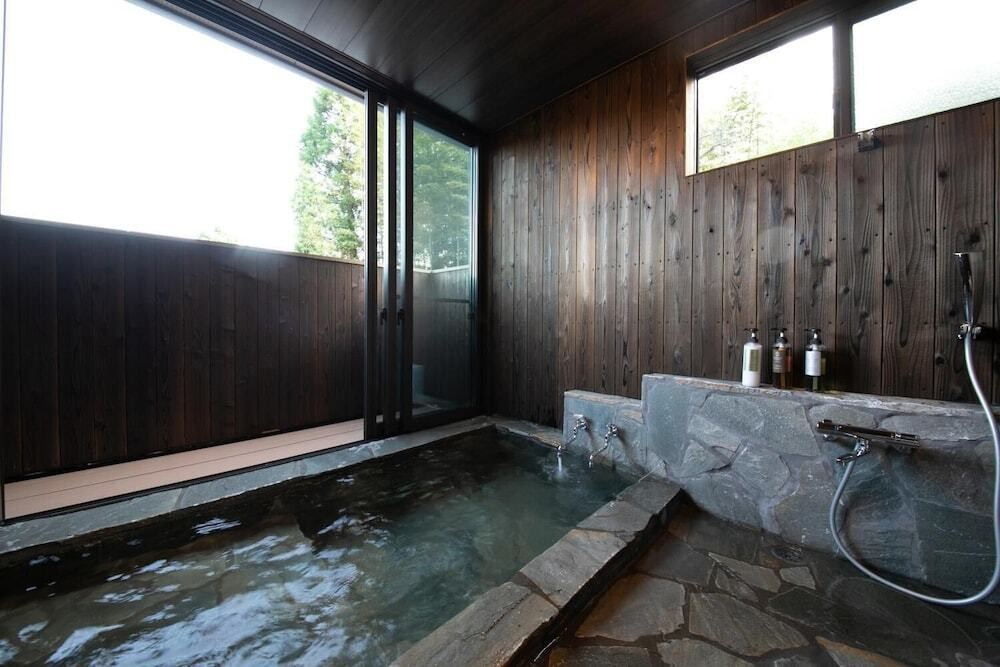 客室半露天風呂②