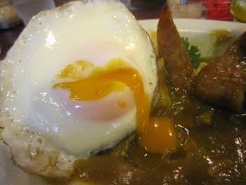 「ベンガル」料理 856458 玉子の黄身が、ちょうどいい具合に半熟で。