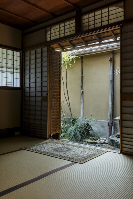 内部エントランス