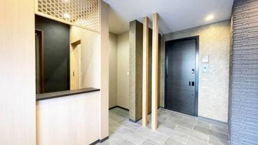 内部エントランス / 2