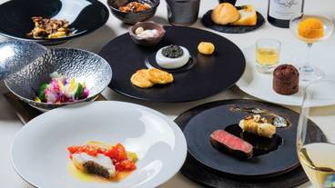 食事・飲み物 / 11