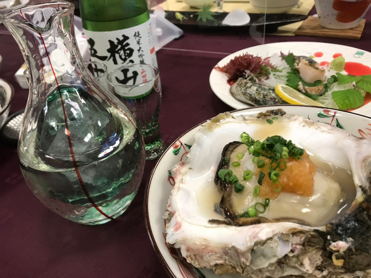 「ビューホテル壱岐」 料理 174503499 岩牡蠣、大きいからおお味かなと思いきや、とってもクリーミーで濃厚。横山五十(日本酒フルーツ感タップリ)