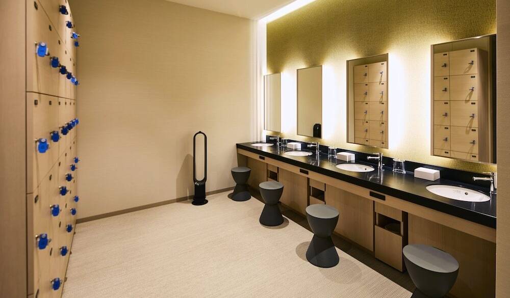 大浴場 脱衣所 / 4