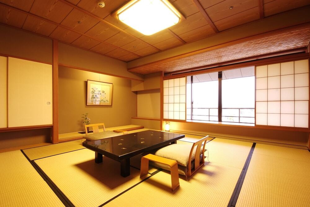 七尾湾をのぞむ絶景の温泉3706190