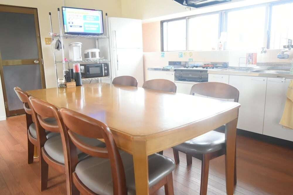 客室内のダイニングエリア