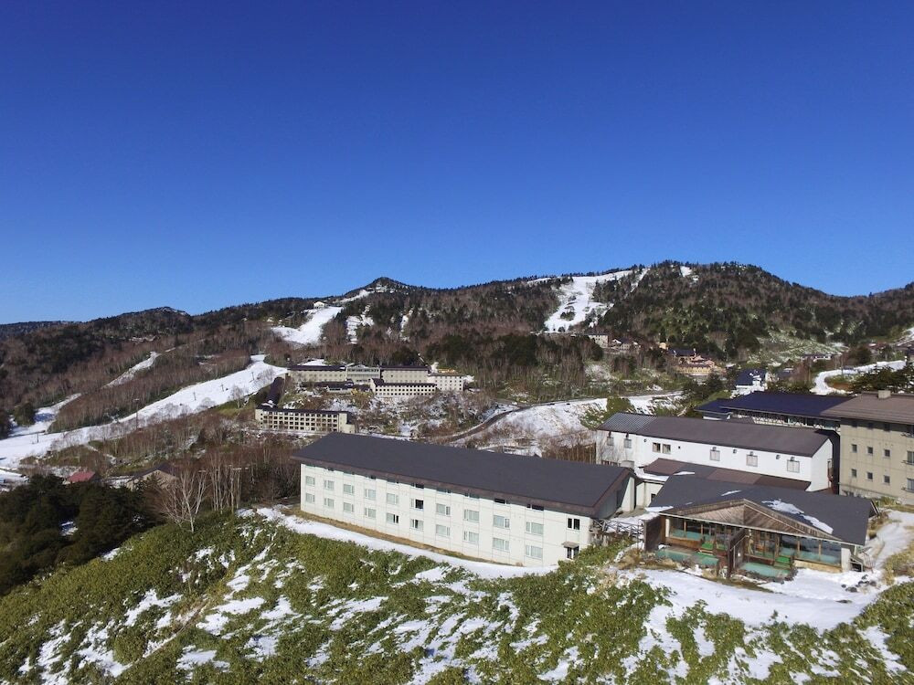 6.憧れの乳白色雪見風呂のご褒美旅！「万座温泉　万座ホテル聚楽（じゅらく）」3479824