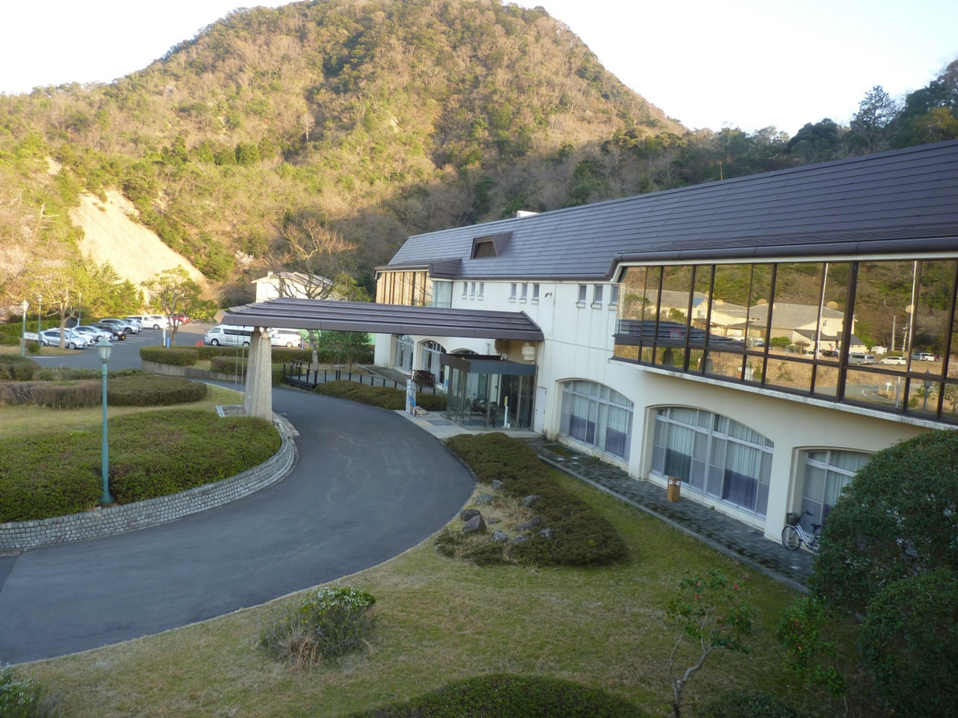 部屋から見るホテル