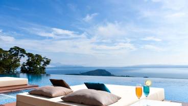 インフィニティ プール / 3