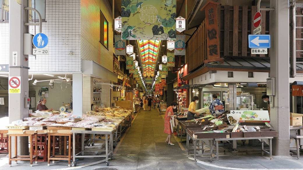 ぶらり徒歩圏内に
魅力的なお店が満載 / 3