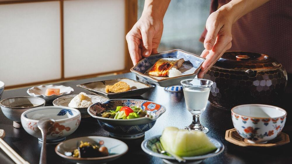 朝食