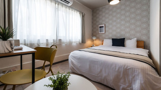 ダブルルーム (シャワー/トイレ付) エレベーターなし 2-3階 禁煙