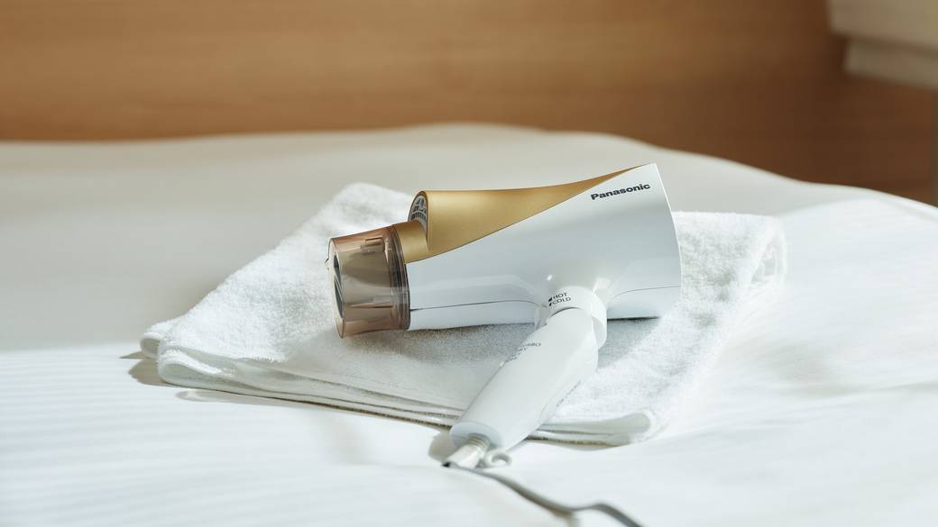 マイナスイオンドライヤー / 3