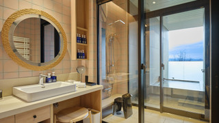 [東館]温泉露天風呂付ファミリー和洋室 キッズヘブン 湖側 禁煙