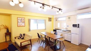 客室内のダイニングエリア / 5