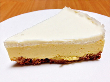 「アロースウィーツ」 料理 18200679 チーズケーキ【300円】