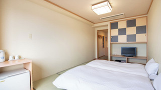 山中湖ビュー客室 和室ベッドルーム 禁煙