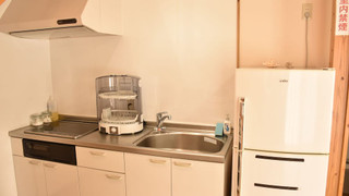 1号店のエクストラタイプ (ダブルベッド2台/3名以降はお布団配置)