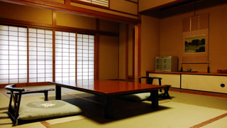 懐心亭／10畳+広縁+月見台テラス [和室] [喫煙可] [夜景がきれい] [海が見える]