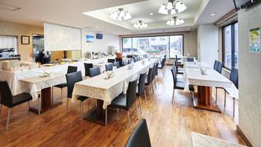 朝食スペース / 10