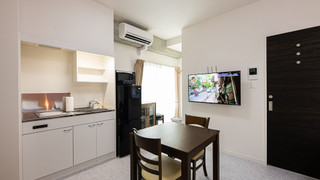 コンフォート 4 人部屋 ダブルベッド 2 台