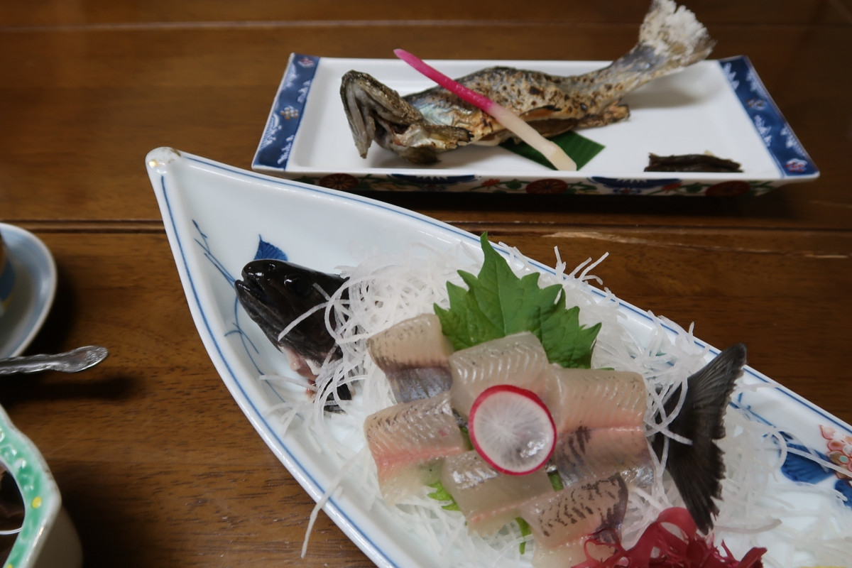 岩魚の刺身・塩焼き 