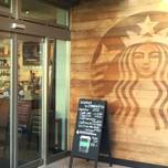 普通のスタバとは違う！「ネイバーフッド アンド コーヒー」