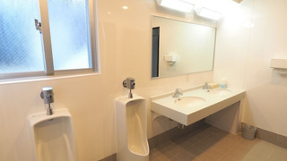 ダブルルーム 共用バスルーム